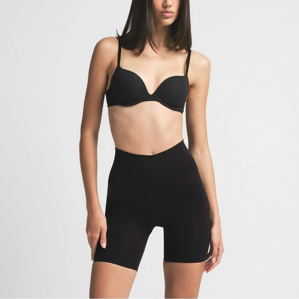 SKIMS Butt Lifting Shorts with Seamless Sculpt NWOT - Picture 1 of 9